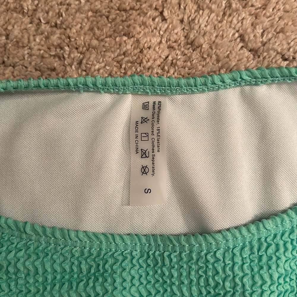 Textured Green Bikini Set - Picture 2 of 3